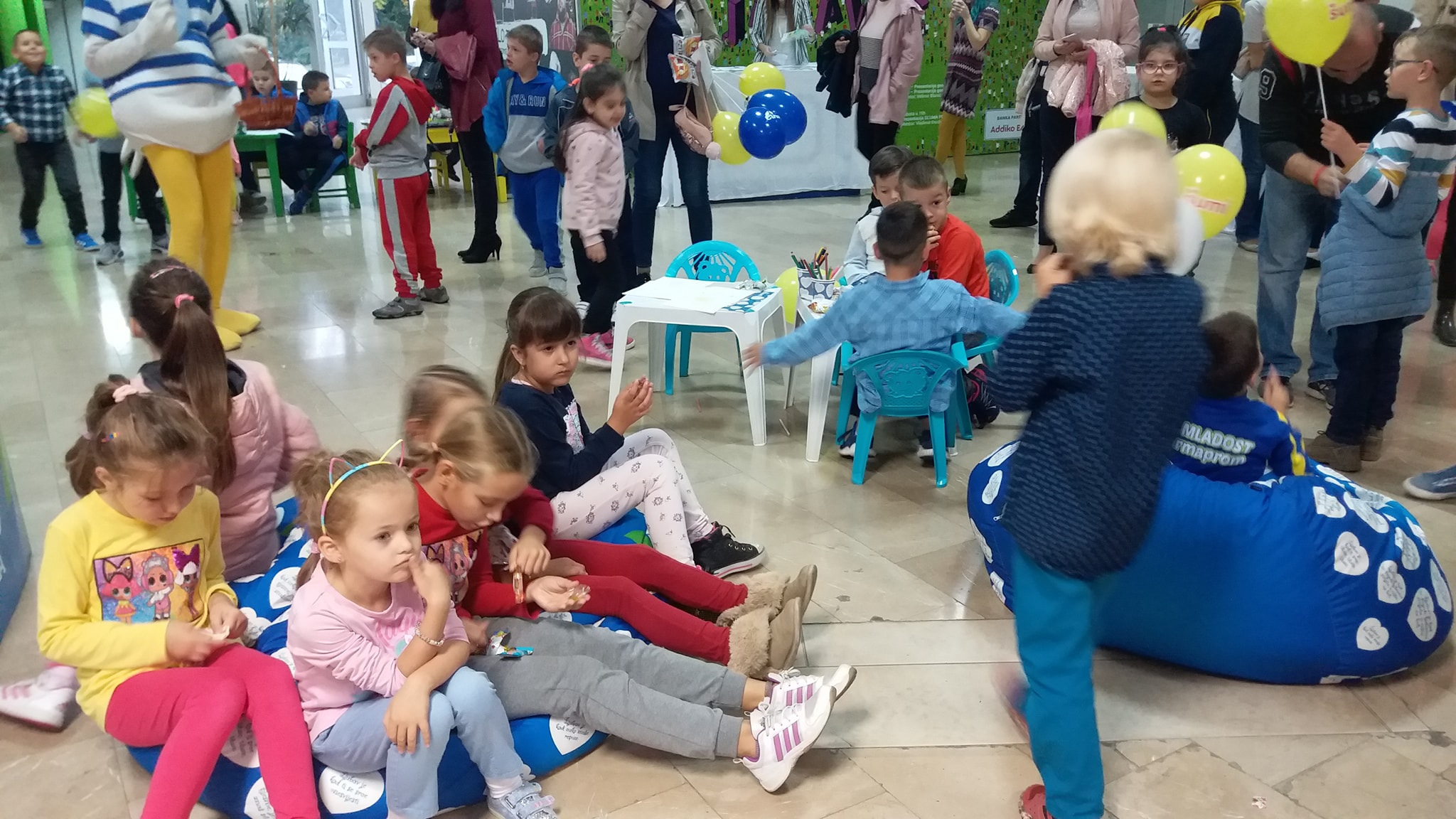 71337084_362398881381540_7734159570838224896_n